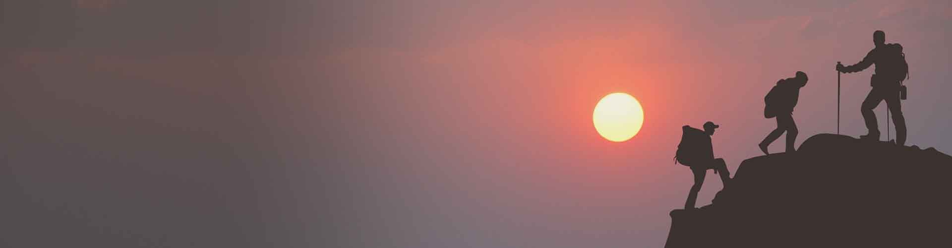 建立以价值创造和价值贡献为核心的职业发展体系，为员工搭建管理+技术双通道的发展通道，提供多元化发展路径。